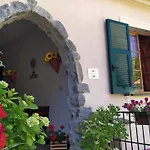 La Casa Dell'arco Carasco
